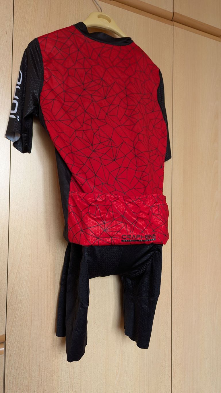 Used Ekoi Kit maglietta + pantaloncino Graphene taglia M 2024 bike — image 2 of 14