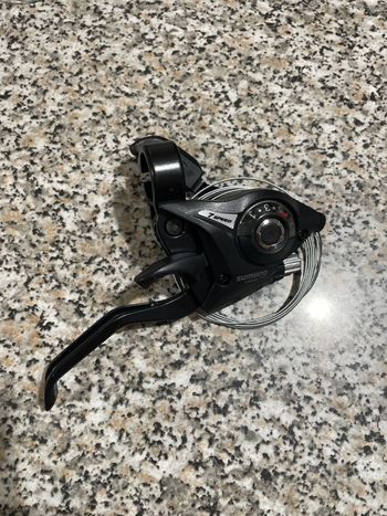 Used Shimano V-BRAKE bike — image 2 of 6