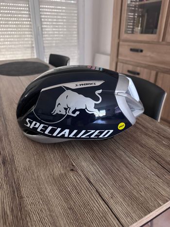 Used Specialized S-Works Evade 3 Red Bull TdF LTD 2025 bike — image 2 of 8