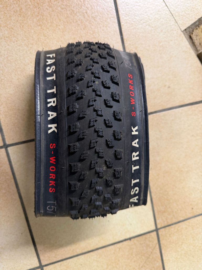 Used Specialized S-Works Fast Trak T5/T7 29 x 2.35 MTB Reifen 2025 bike — image 1 of 4