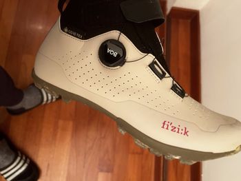 Used Fizik TERRA ARTICA X5 GTX Desert 2025 bike — image 5 of 7