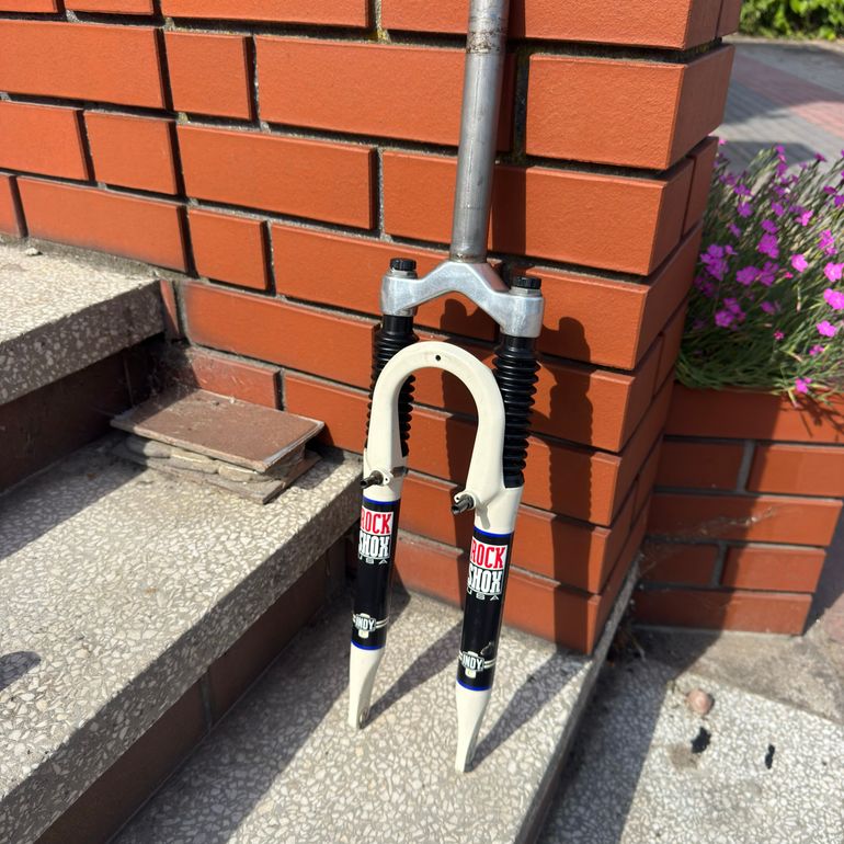 Used RockShox Rock Shox Indy C 26 Suspension Fork bike — image 1 of 5