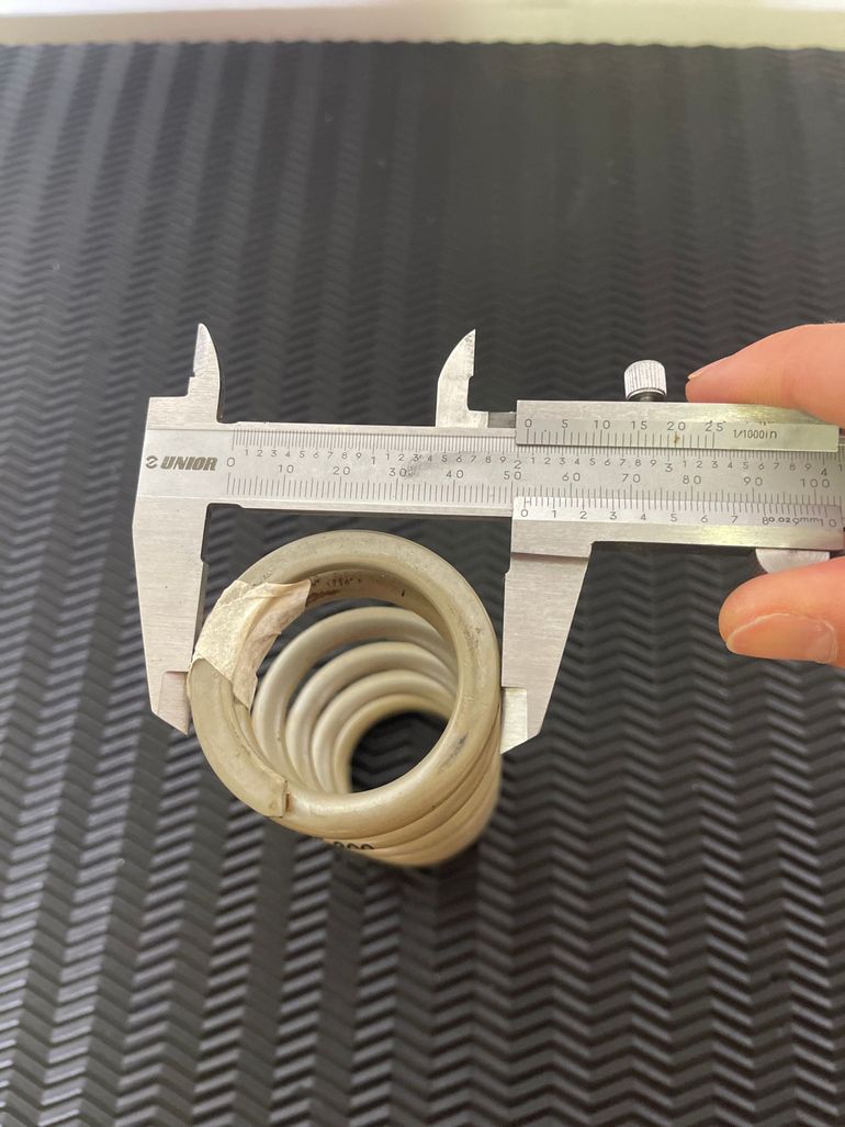 Used Formula Ressort 65mm-300 bike — image 4 of 4