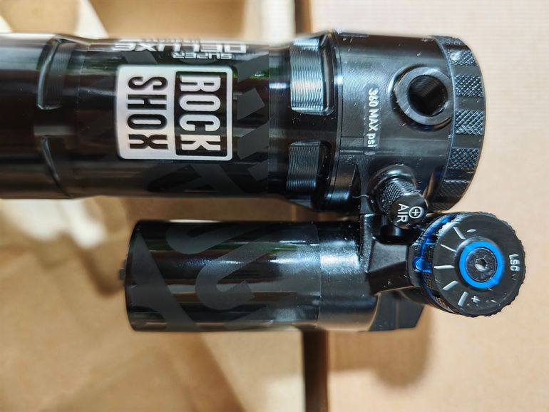 Used RockShox Super Deluxe Ultimate bike — image 4 of 9