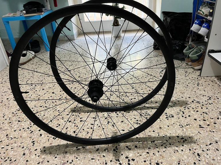 Used Dt Swiss G540 700c, Center Lock Disc 2026 bike — image 1 of 7