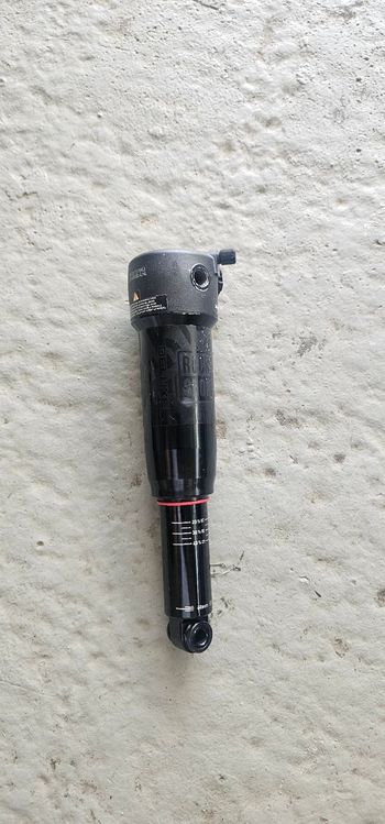 Used RockShox Deluxe Select 2026 bike — image 2 of 5