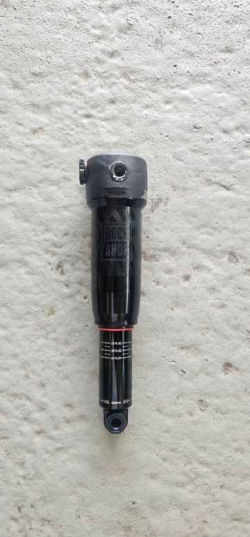 RockShox Deluxe Select 2026 Rear Suspension usato