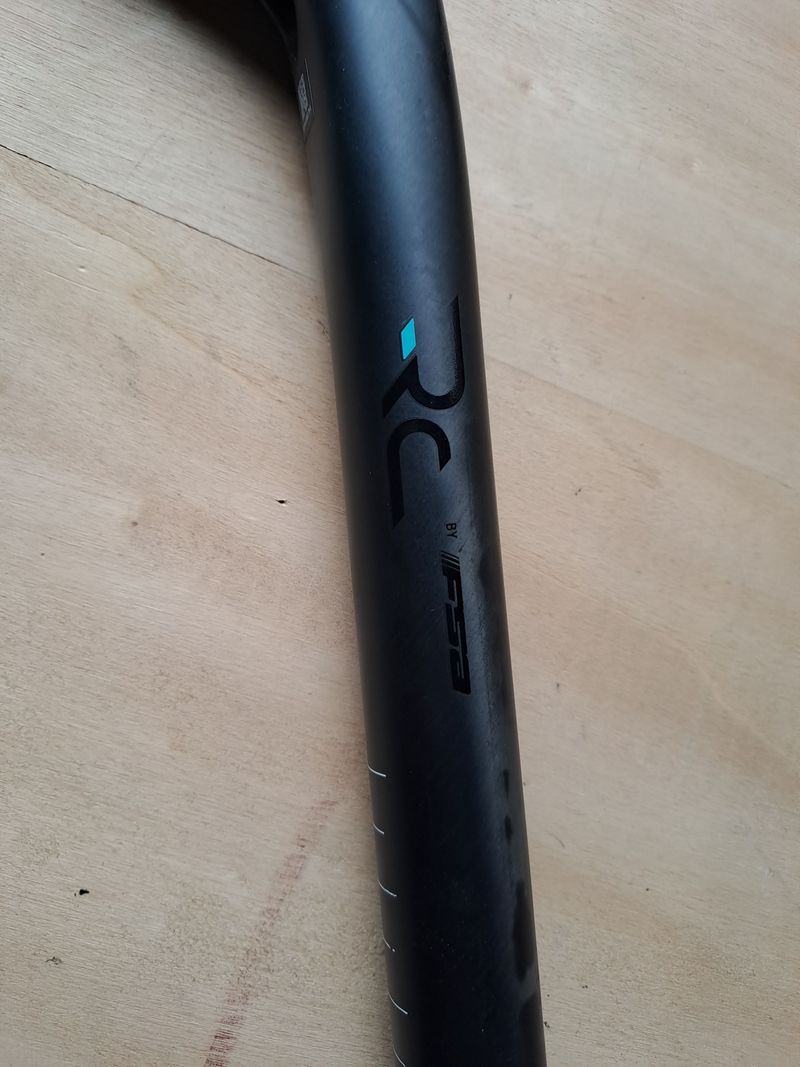 Używany Bianchi RC Seatpost FSA K-Force 27.2mm 350mm Saddles & Seatposts