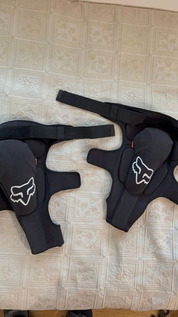 Fox Launch D3O Knee Pads 2024 bike d'occasion — image 1 sur 3