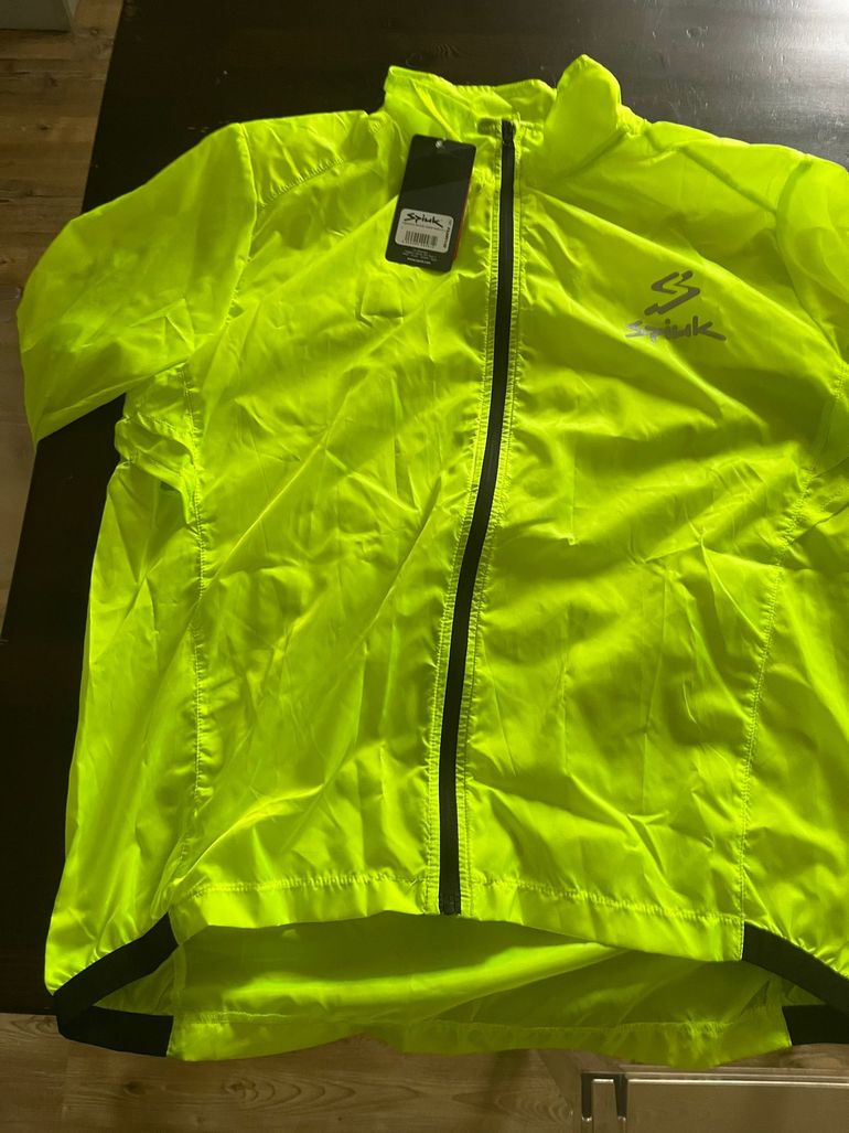 Used Spiuk Antivento Jacket 2026 bike — image 2 of 2