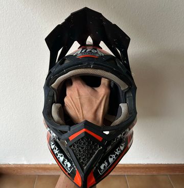 Airoh Fighters Millenium Helmet bike d'occasion — image 4 sur 8