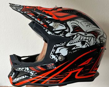 Used Airoh Fighters Millenium Helmet bike — image 3 of 8