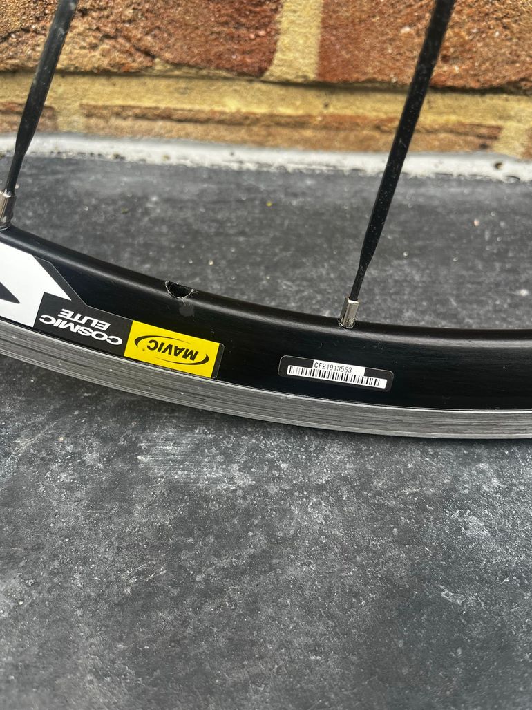 Used Mavic Cosmic Elite Wheelset bike — image 5 of 9