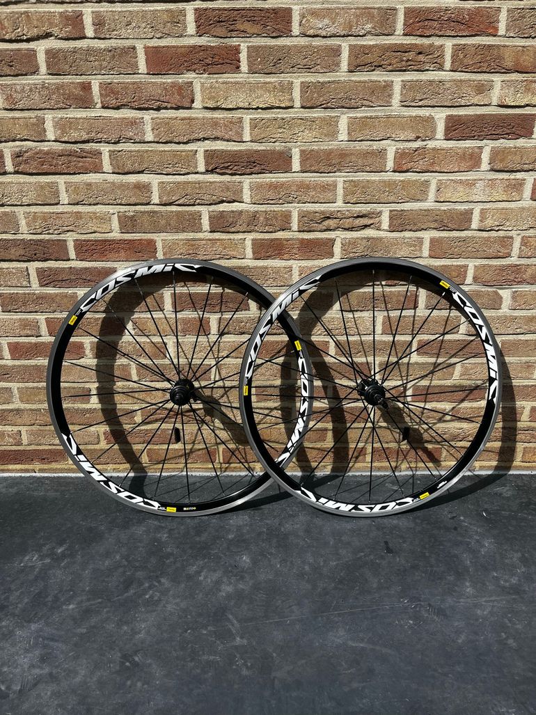 Used Mavic Cosmic Elite Wheelset bike — image 1 of 9