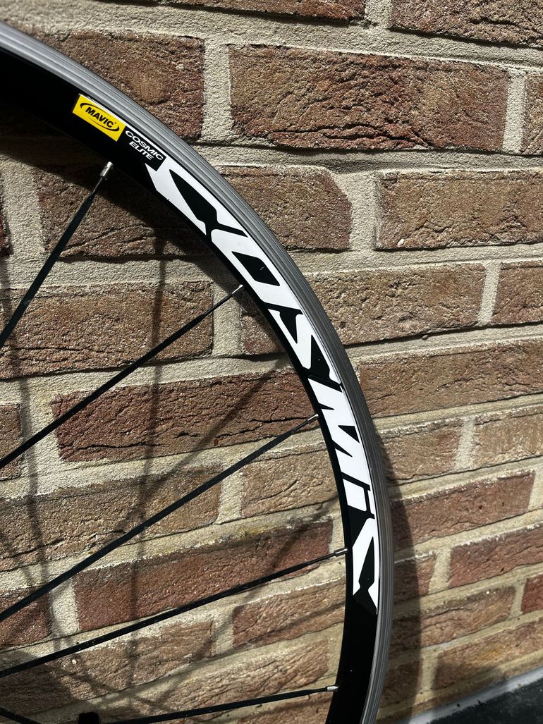 Used Mavic Cosmic Elite Wheelset bike — image 7 of 9