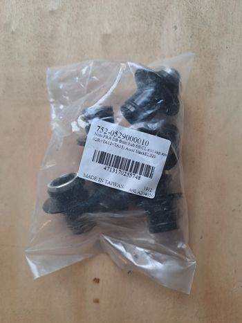 Used Vision ACC Ricambi Adattatore Mozzo Anteriore Non-Pra DB Kit Tappi Terminali 6B/CL 2018 bike — image 2 of 3