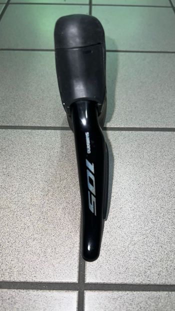 Used Shimano 105 DI2 Brems Schalthebel 2025 bike — image 4 of 4