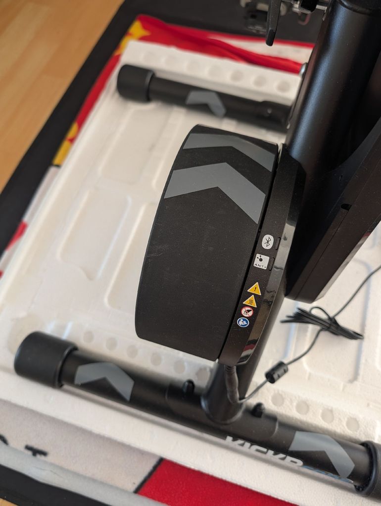 Used Wahoo KICKR CORE Smart Trainer 2024 bike — image 4 of 8