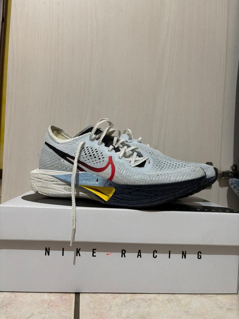 Used Nike vaporfly 3 bike — image 2 of 4