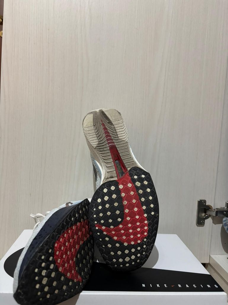 Used Nike vaporfly 3 bike — image 3 of 4