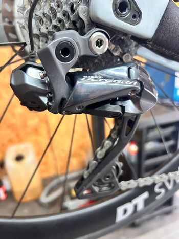 Used Shimano Ultegra Di2 RD-R8050-GS bike