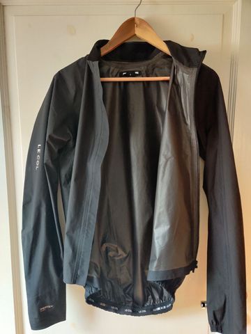 Used Le Col Pro Lightweight Rain Jacket L 2025 bike — image 2 of 5