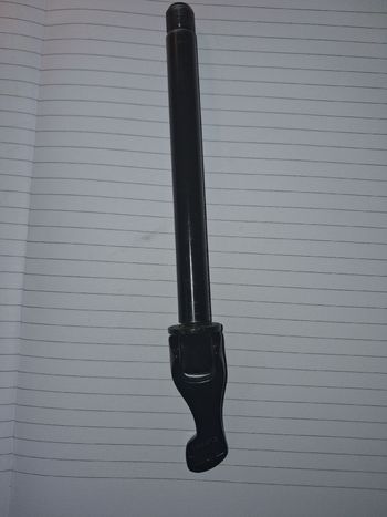 Used Fox 15mm Thru Axle 2025 bike — image 2 of 4