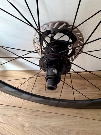 Used Zipp 404 Firecrest Wheels bike — image 6 of 6