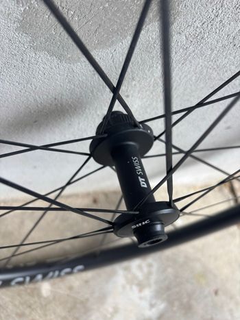 Used Dt Swiss ERC 1100 DICUT 35 Wheelset 2024 bike — image 2 of 5