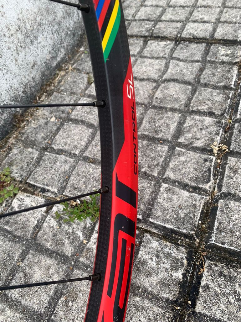 Used Roval Rodas Control SL 29 2016 bike — image 5 of 10