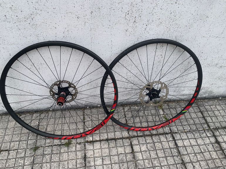 Used Roval Rodas Control SL 29 2016 bike — image 1 of 10