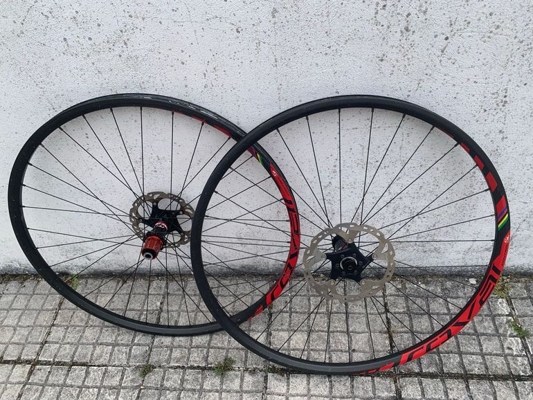 Used Roval Rodas Control SL 29 2016 bike — image 9 of 10