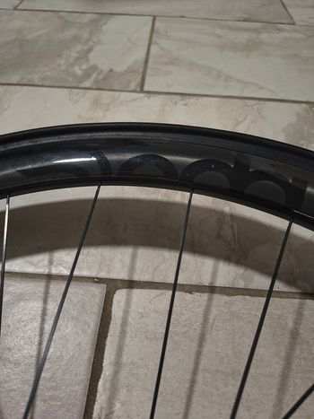 Used Deda Elementi RS4 DB 38mm Carbon Disc Brake Wheelset 2023 bike — image 2 of 6