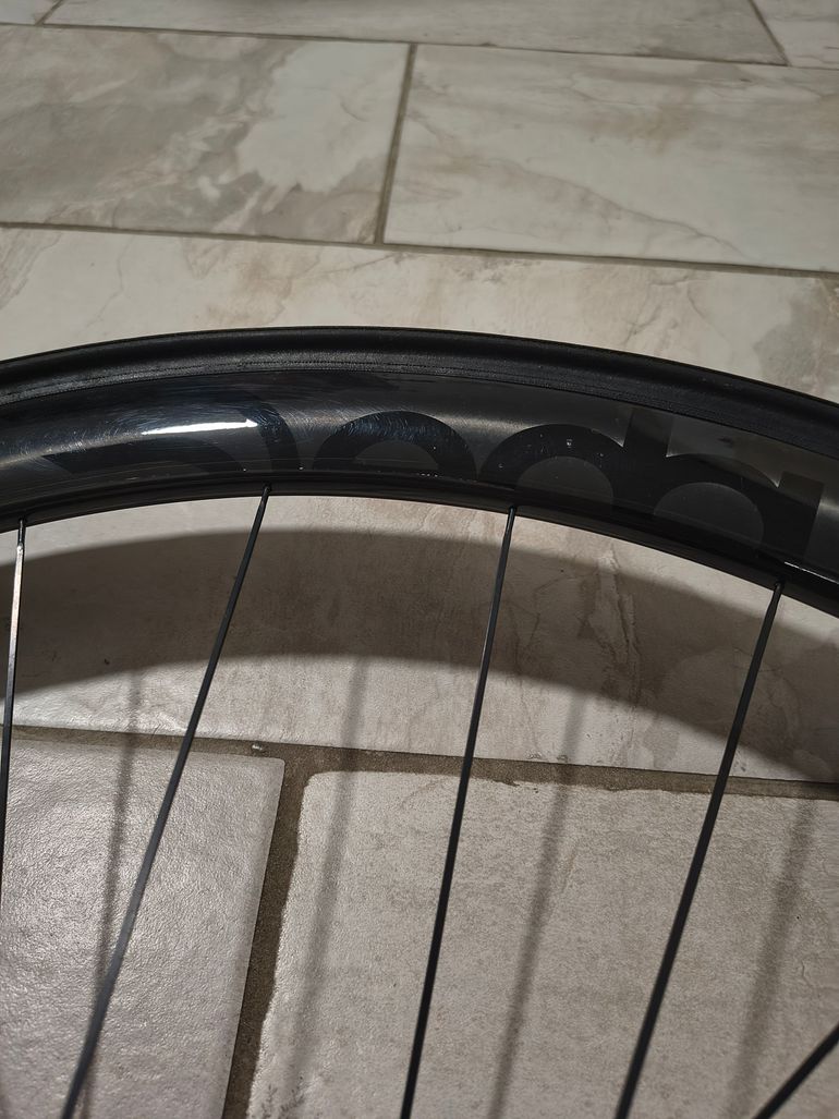 Used Deda Elementi RS4 DB 38mm Carbon Disc Brake Wheelset 2023 bike — image 2 of 6