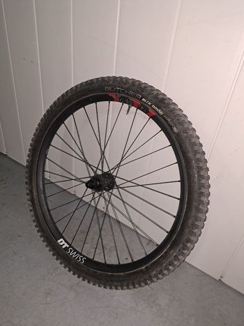 Used Dt Swiss FR 1500 bike — image 2 of 3