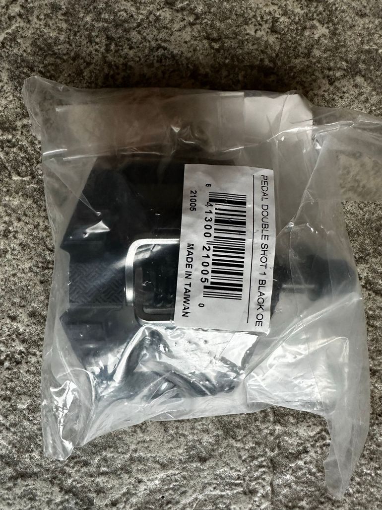 Used Crankbrothers Double Shot 1 Pedals bike — image 1 of 1