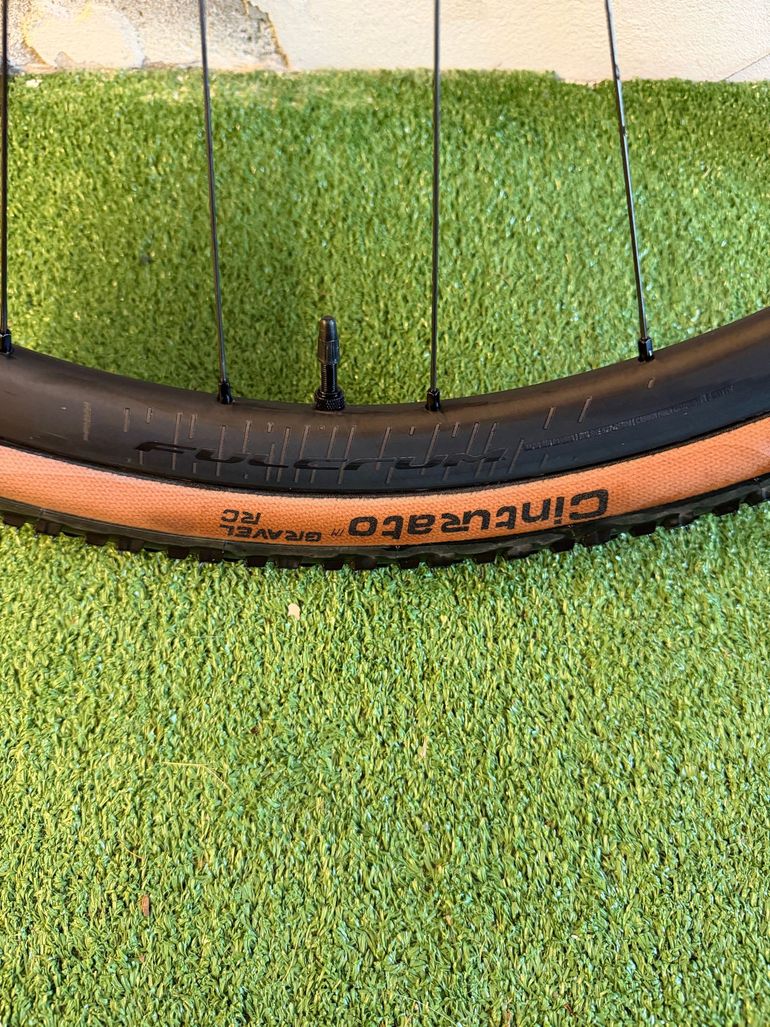 Used Fulcrum Rapid red carbon 2025 bike — image 4 of 6