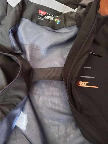 Used LEATT Jacket MBT 2.0 2024 bike — image 5 of 7