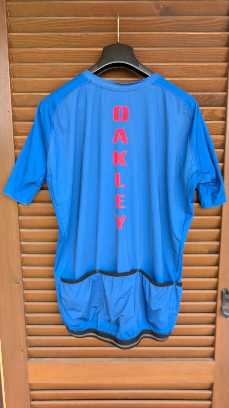Used Oakley Maglia Ciclismo 2024 bike — image 2 of 9