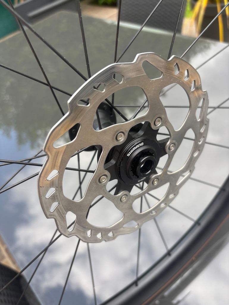Used Bontrager Aeolus Elite 35V TLR Disc Road Wheel 2024 bike — image 6 of 8