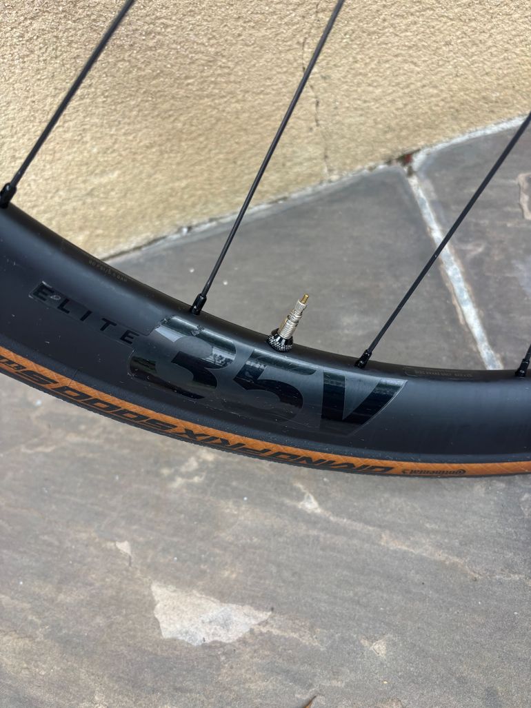Used Bontrager Aeolus Elite 35V TLR Disc Road Wheel 2024 bike — image 4 of 8