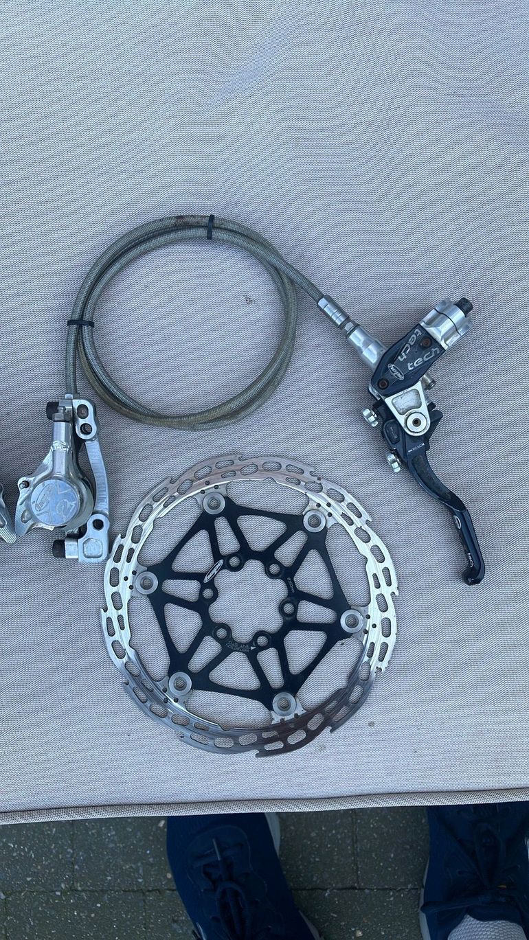 Used Hope Tech X2 Disc Brake 2012 bike — image 2 of 3