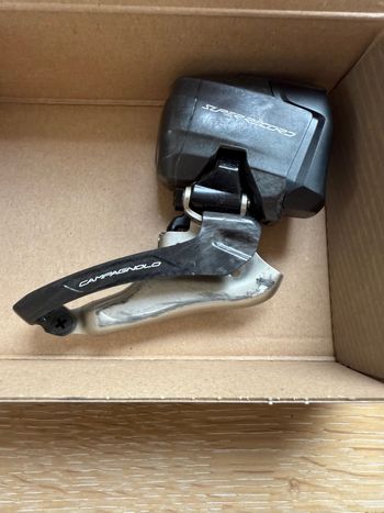 Used Campagnolo Super Record 12-speed wireless 2025 bike — image 7 of 13
