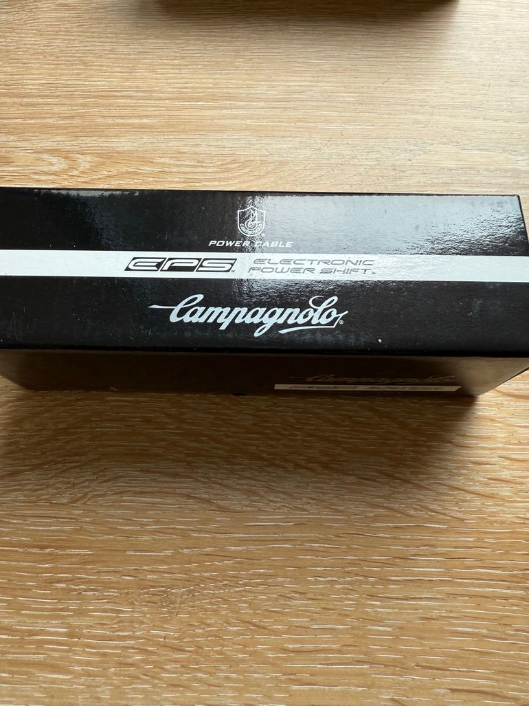 Used Campagnolo Super Record 12-speed wireless 2025 bike — image 9 of 13