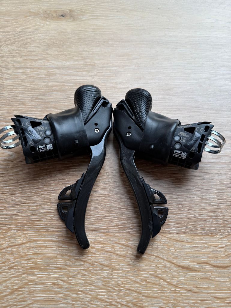Used Campagnolo Super Record 12-speed wireless 2025 bike — image 2 of 13