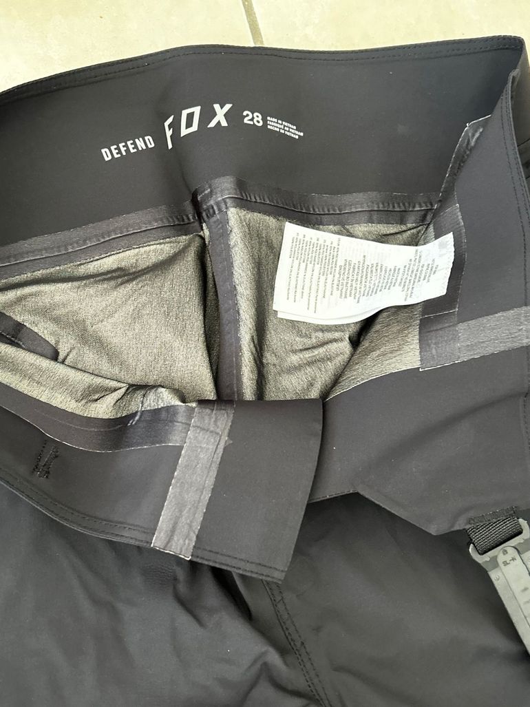 Used Fox Defend Pro Water Jacket bike — image 6 of 11