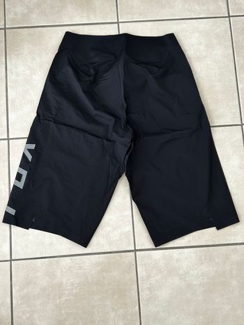 Used Fox Defend Pro Water Jacket bike — image 9 of 11