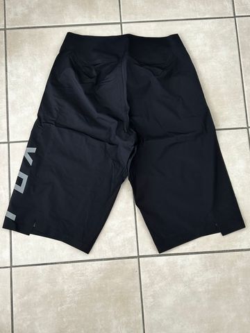 Used Fox Defend Pro Water Jacket bike — image 9 of 11