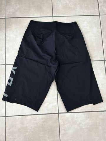 Used Fox Defend Pro Water Jacket bike — image 8 of 11