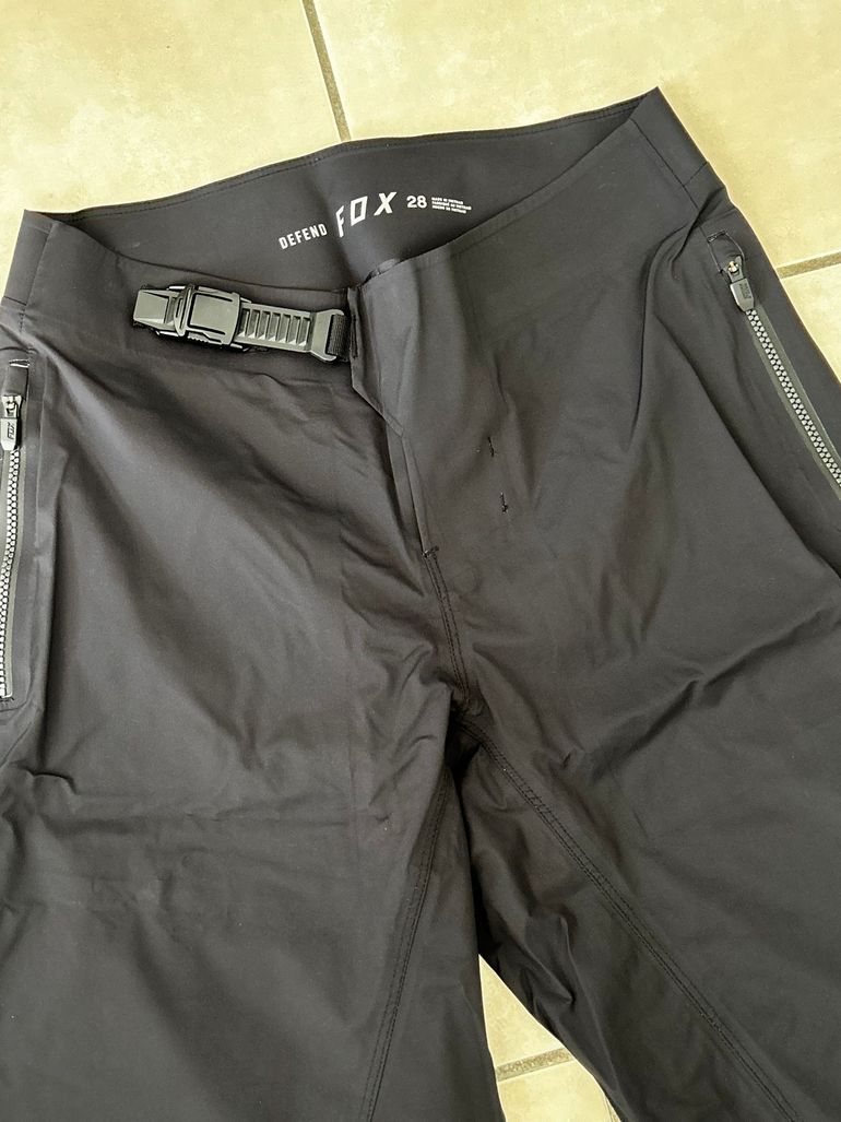 Used Fox Defend Pro Water Jacket bike — image 4 of 11